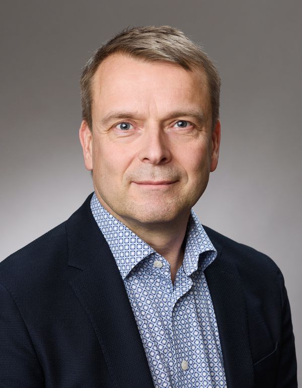 Muotokuva Visa Niittyniemi.