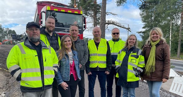 Kuvassa on neljän kuvan kollaasi, jossa on kuvia erilaisilta työmailta.