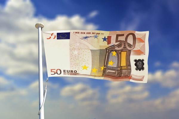 Kestävyysviestännän ajatuspajat ja puhujat kuvina