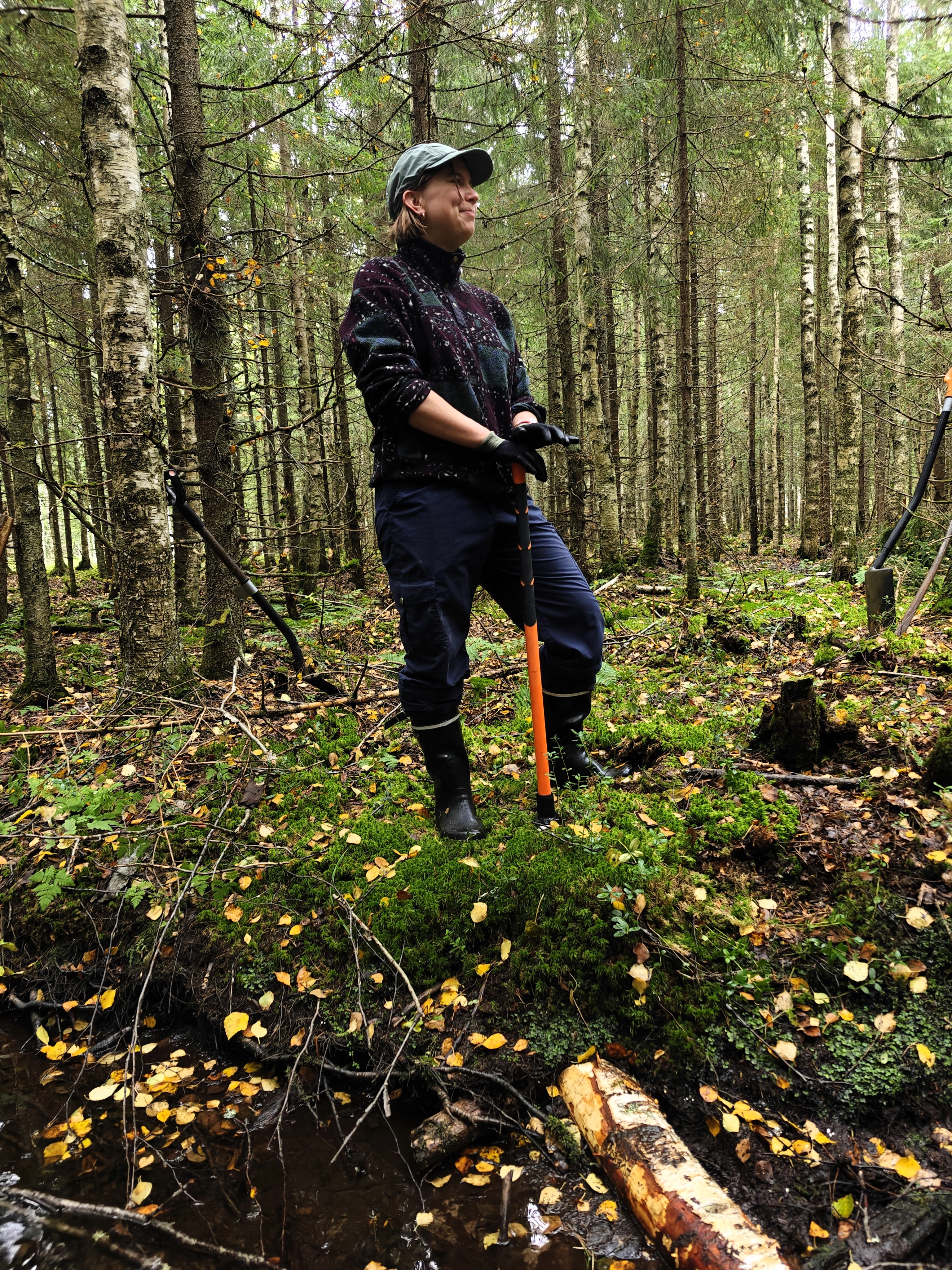 Talkoolainen tauolla.