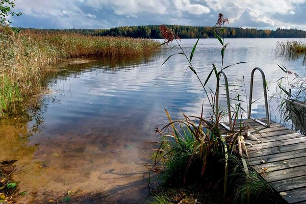 Ruoppauksen yleisin tavoite on pitää vesialue avoimena ja syventää rantaa.