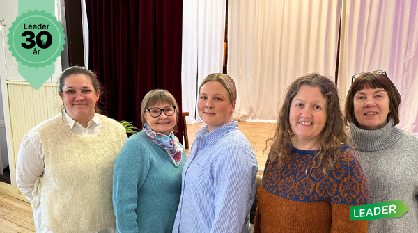 Ryhmäkuva hanketyöntekijöistä.