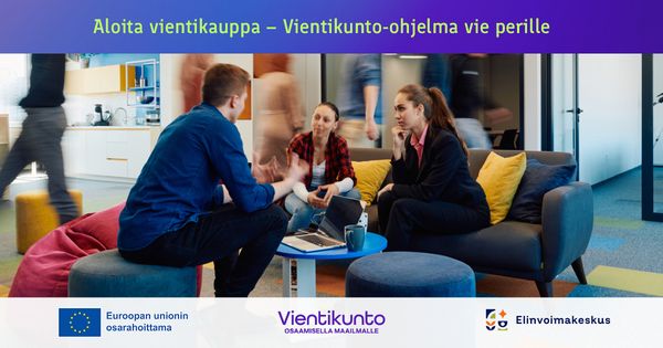 Useita maiden lippuja liehumassa lipputangoissa kirkasta taivasta vasten.