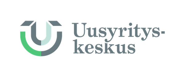 nainen ja läppäri.